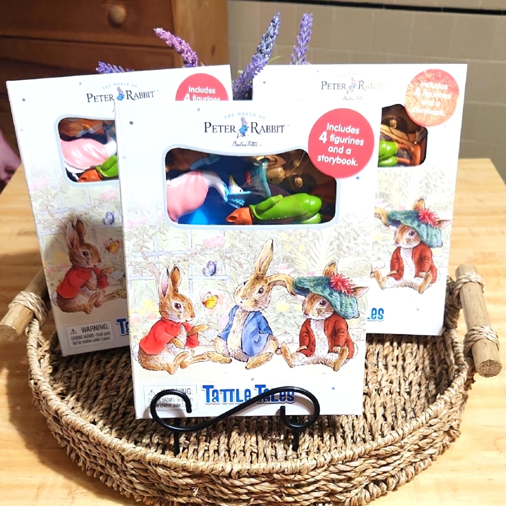 PETER RABBIT Story BOOK WITH PLAY FIGURINES